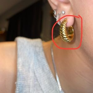 GOLD HOOPS